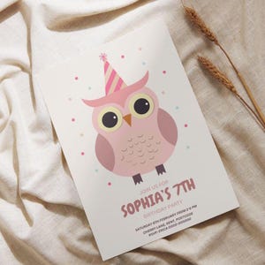 Gepersonaliseerde verjaardagsuitnodiging meisjesuil | Bewerkbare canvassjabloon | Delen en afdrukken | Feestthema dieren | Instant Evite-download