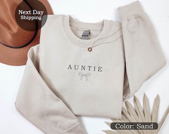 Coquette Bow Auntie Sweatshirt - Comfort Colors - Aunt Gift