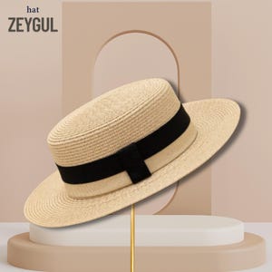 Verfijnde beige strohoed met platte bovenkant met zwarte band - Retro zomerzonnehoed in Britse stijl voor casual elegantie, dameshoed, damescadeau