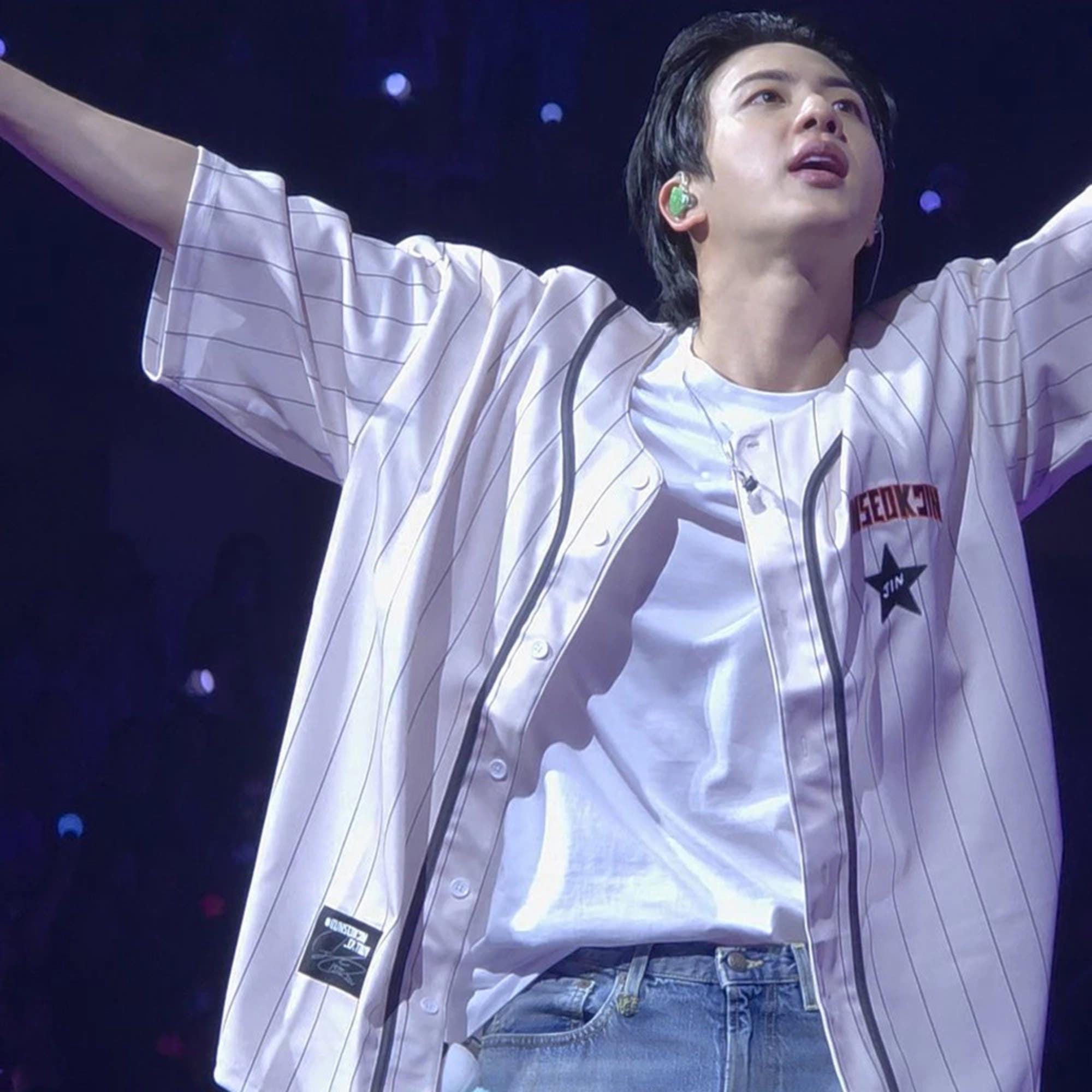 ラスト!BTSジンRUNSEOKJIN_EP.TOUR JERSEYロンドン M ラスト!BTSジンRUNSEOKJIN_EP.TOUR JERSEYロンドン M ラスト!BTS