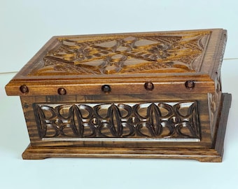 Scatola portagioie e portaoggetti in legno fatta a mano - Contenitore per cianfrusaglie intagliato in stile vintage