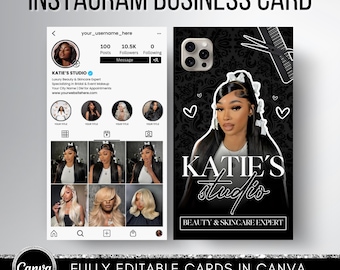 Może przedstawiać: Czarno-biała wizytówka Instagram dla ekspertki ds. urody i pielęgnacji skóry o imieniu Katie. Wizytówka zawiera zdjęcie Katie na czarno-białym tle z kwiatami. Tekst "KATIE'S Studio" jest w białym stylu pisma odręcznego. Wizytówka zawiera również sekcję dla profilu Instagram Katie, z jej nazwą użytkownika, liczbą postów, obserwujących i obserwowanych. Wizytówka jest w pełni edytowalna w Canva.