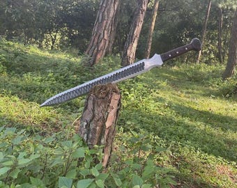 Handgesmeed Romeins gladiuszwaard van koolstofstaal: palissander handvat, leren schede