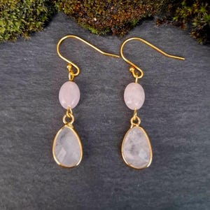 Boucles d'oreilles pendantes superposées en quartz rose, or, pendentifs doubles avec pierres précieuses roses, bijoux naturels en argent sterling avec pierres empilées, cadeau romantique pour elle