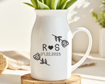 Personalized Engagement Vase, Newly Engaged Flower Vase, Custom Wedding Gift for Couples, Bridal Anniversary Gift, Initials Design