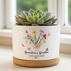 Personalized Birth Month Flower Pot, Custom Grandma&#39;s Garden Pot with Family Birth Flowers, Mother&#39;s Day Gift for Mom Nana, Unique Keepsake