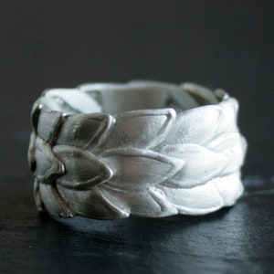 Sterling silver Laurel Leaves Ring - Inspired by Ancient Greek jewellery - ready to ship in sizes 7 1/2 and 9