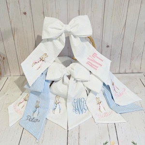 Custom seersucker personalized monogrammed basket bow.  Perfect Easter, strollers, baby carriers, baby showers, wedding, gifts and more