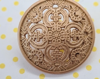 18mm Filigree Gold Celtic Knot Shank Buttons, Pack of 5 Decorative Open-Work Metal Statement Fasteners for Blazers