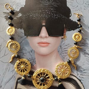 LE RUOTE SICILIANE, collana portafortuna, barocca, collana charms italiana, vittoriana,