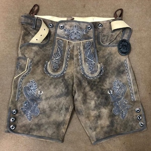 Vintage Bavarian Lederhosen – Traditional German Oktoberfest Shorts – Handcrafted Leather with Embroidery