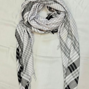 White & Black Palestinian Keffiyeh | Traditional Kufiya Shemagh Scarf | Lightweight Arab Hatta Wrap | Unisex Cultural Gift | Free Palestine