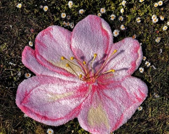 Handmade Tufted Cherry Blossom Rug: Floral Wall Hanging, Modern Art