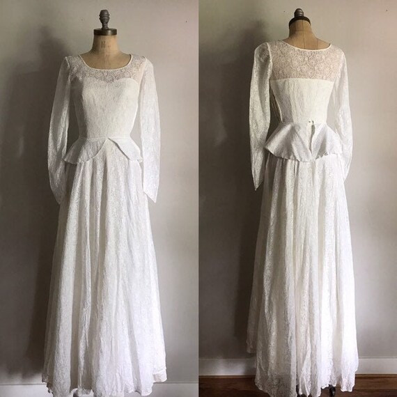 Lace Wedding Dress . Floral Antique Gown . XS