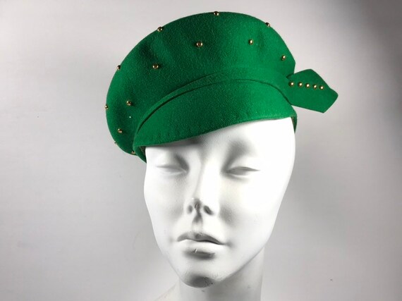 Green Tilt Studded Hat . 40s Formal