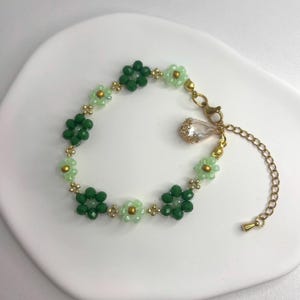 Delicate Flower Bracelet, Beaded Bracelet, Adjustable Bracelet, Green Bracelet, Floral Bracelet, Gift for her, Beaded Jewelry, Birthday Gift