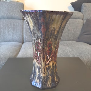Large Vintage Gouda Plazuid Vase – Hand-Painted Drip Glaze – Holland Art Pottery – 35 cm (13.7”) – Unique Signed JvS