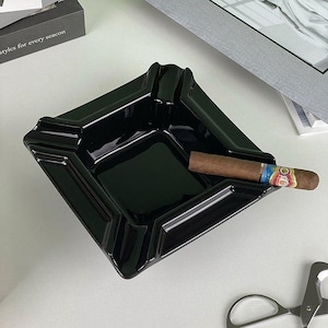 Luxury Black Cigar Ashtray – Heavy-Duty, High-Gloss Ceramic Ashtray with Modern Design for Home, Office & Cigar Lounge