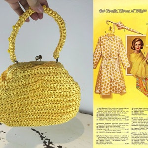 The Fresh Bloom of Yellow Vintage 1960s Bright Yellow Raffia Straw Pouch Handbag Purse image 2