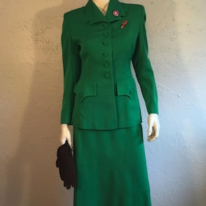Her Fashionable War - Vintage 1940s WW2 Rothmoor Emerald Green Wool Gabardine Suit -