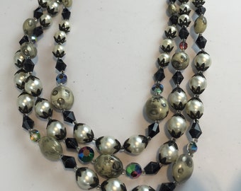 Even On Her Darkest Nights - Vintage 1950s 1960s Black & Ivory Faux Pearl Glass 3 Strand Necklace