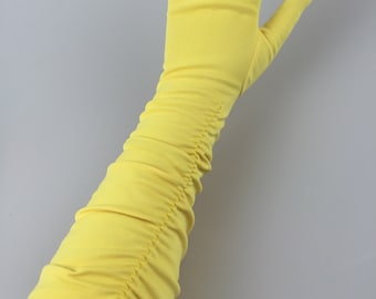 She's Gone Bananas - Vintage 1950s 1960s Banana Yellow Mid Arm Shirred Gloves - 7