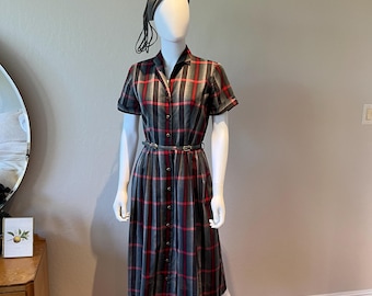 Vestido de día vintage de algodón a cuadros gris pizarra y rojo, años 50, 4 estrellas