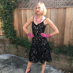 Covered in Attitude - Vintage Reproduction 1950s Black Velvet Lace Overlay Shell Pink Full Skirt Dress - 4/6