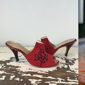 Summertime in Venice Vintage 1950s Lipstick Red Nubuck Leather Slide Mule Heels w/Black Soutache RARE 9B image 1