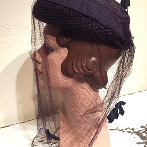 She Was an English Violet Vintage 1940s Dark Plum Purple Straw Slant Caplet Hat w/Matching Veil image 5