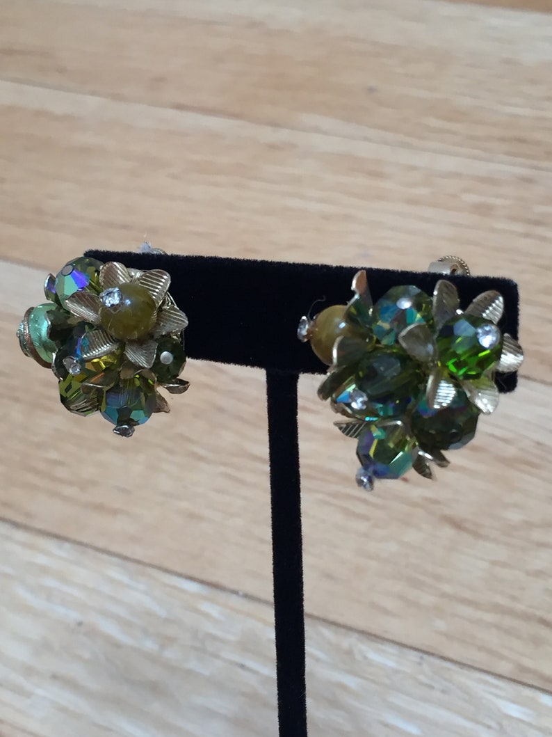 Subtle Sparkles Vintage 1950s 1960s Vendome Olive Fern Green Cut Crystal Glass Clip Earrings image 5