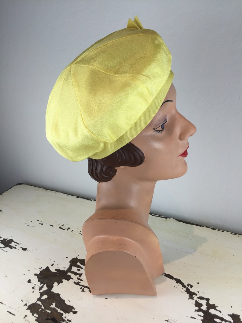 Telephone Belle Vintage 1960s Canary Yellow Rayon Beret Hat image 5