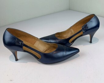 Signature de Art - Vintage 1960s Classic Navy Blue Pearl Leather Pumps Shoes Heels - 8 1/2B
