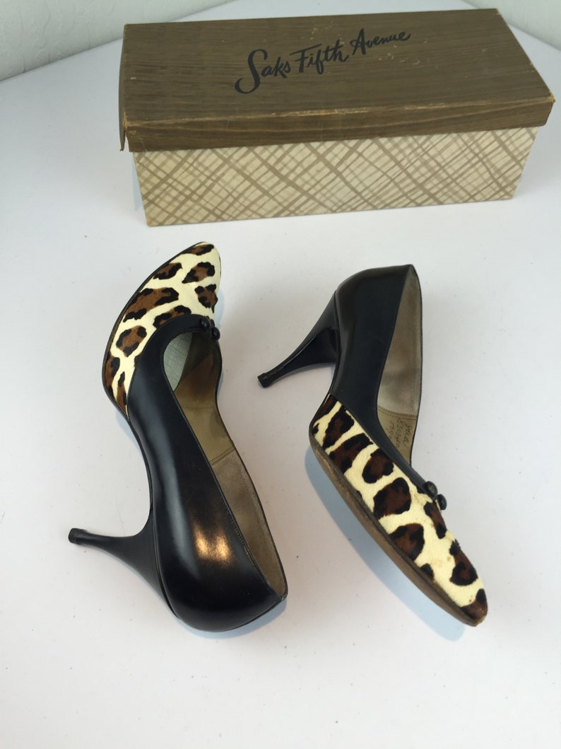 On the Prowl Tonight Vintage 1950s 1960s Printed Leopard Horse Fur & Black Leather Heels Shoes Pumps 8AA image 4