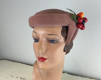 Cherry Picked - Vintage 1950s Mauve Pink Fur Felt Wool Pill Box Hat w/Cherries