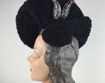 Tilted Titles - Vintage 1940s Black Persian Lamb Pancake Slouch Side Dish Hat w/Colourful Butterfly Hat Pin