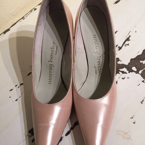 Shops Betty Draper Strikes a Pose - Vintage 1950s 1960s Venus Shell Pink Pearlized Leather Stilettos - 9AA