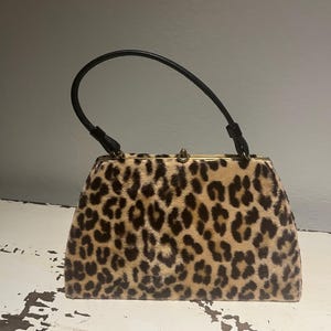 Todo está puurrfectamente bien - Bolso de mano vintage de piel sintética de leopardo de los años 50 y 60