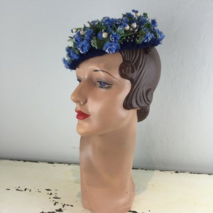 The Spritely Dance of Cornflowers Vintage 1950s Cornflower Rhinestone Bibi Mini PillBox Hat image 3