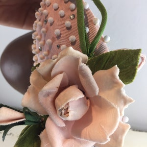 Yet....She Thought She Had Vintage 1950s Pale Pink White Bead & Rhinestone Mini Pancake Hat w/Standing Rose image 9