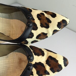 On the Prowl Tonight Vintage 1950s 1960s Printed Leopard Horse Fur & Black Leather Heels Shoes Pumps 8AA image 7