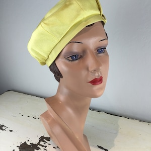 Telephone Belle Vintage 1960s Canary Yellow Rayon Beret Hat image 3