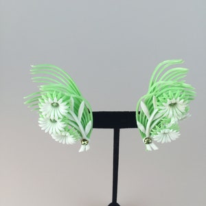 A Smart Bouquet Vintage 1950s 1960s NOS Bright Green & White Soft Plastic Floral Climber Clip On Earrings image 4
