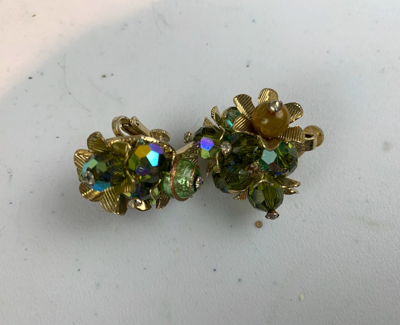 Subtle Sparkles Vintage 1950s 1960s Vendome Olive Fern Green Cut Crystal Glass Clip Earrings image 7