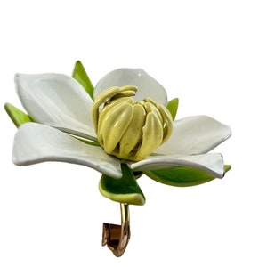 Southern Styles Vintage 1960s Sarah Coventry White Enamel Magnolia Floral Clip On Earrings image 7