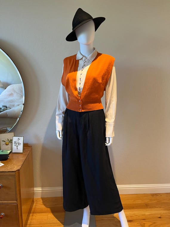Tartan Shop Princes St - Vintage 1950s Pumpkin Orange Wool Sleeveless Sweater Vest - 34