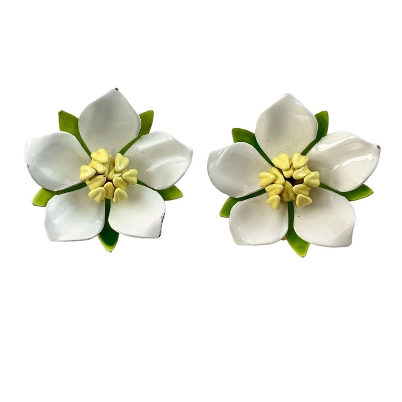 Southern Styles Vintage 1960s Sarah Coventry White Enamel Magnolia Floral Clip On Earrings image 1