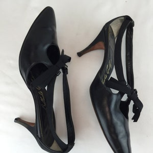 Stay Lavish This Season - Vintage 1950s 1960s Black Leather Kitten Heels Shoes - 7 1/2 B