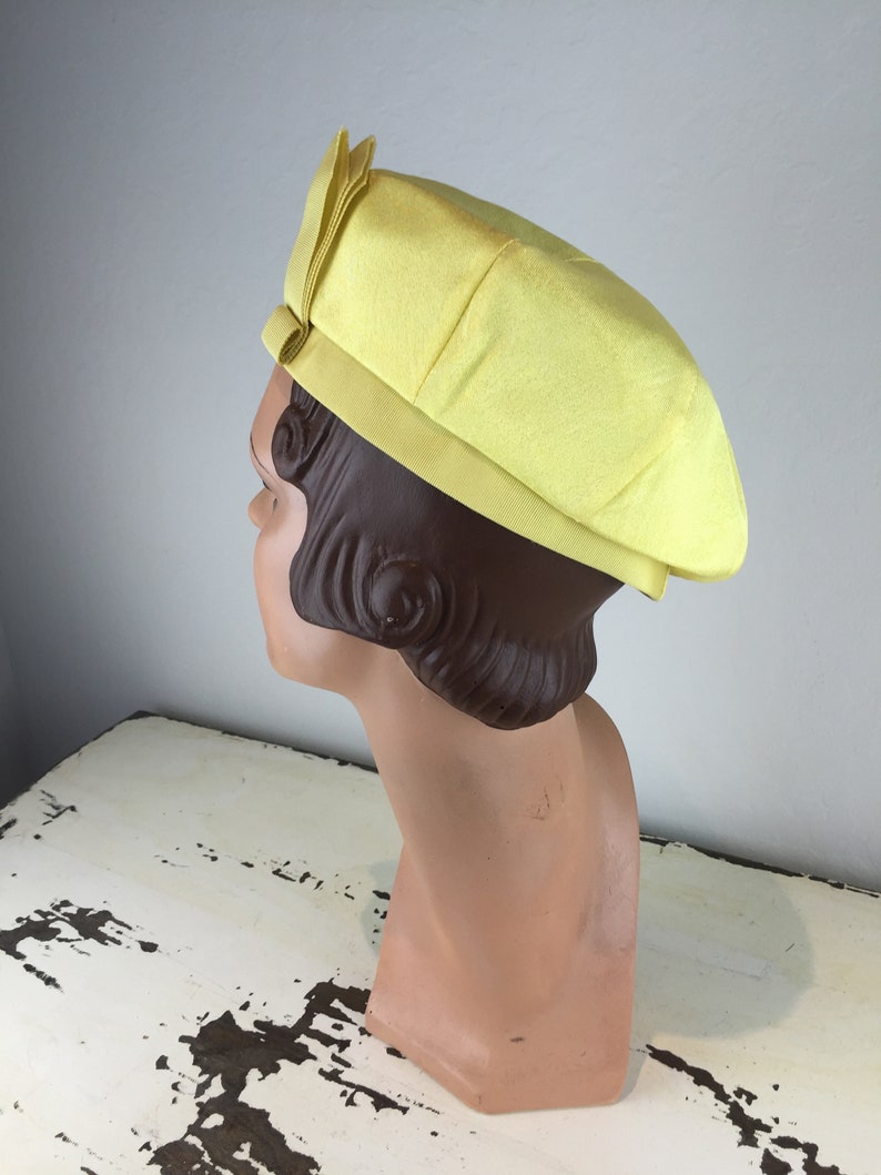 Telephone Belle Vintage 1960s Canary Yellow Rayon Beret Hat image 6