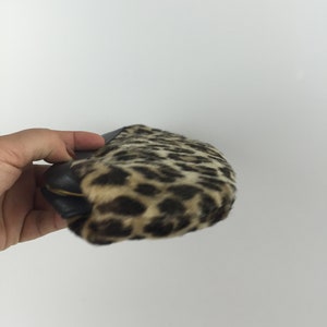 Hunting in the Jungle Vintage 1950s 1960s Faux Leopard Small Clutch Purse Handbag image 4